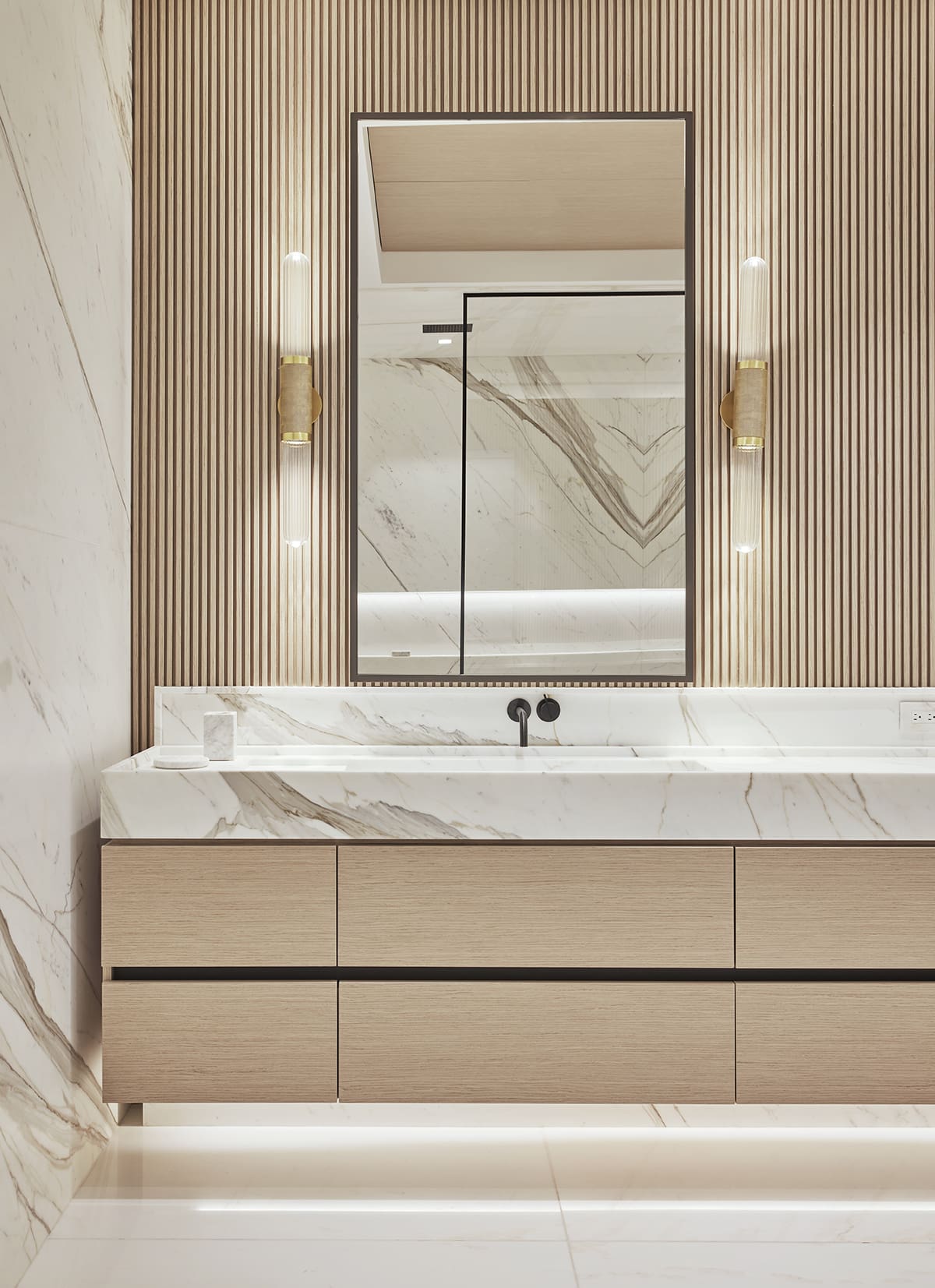 Indianapolis Primary Bathroom Suite